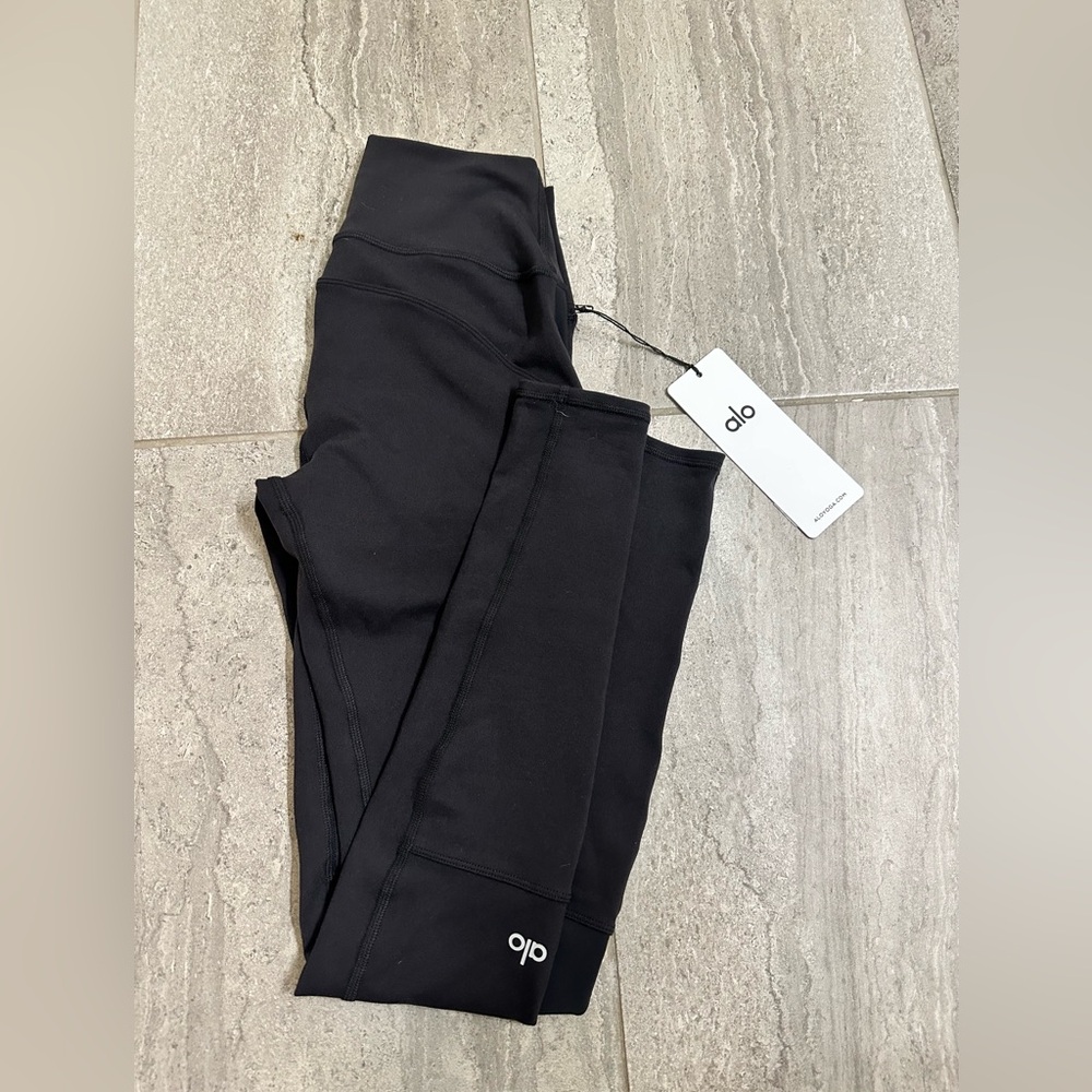 NWT ALO Cargo Leggings